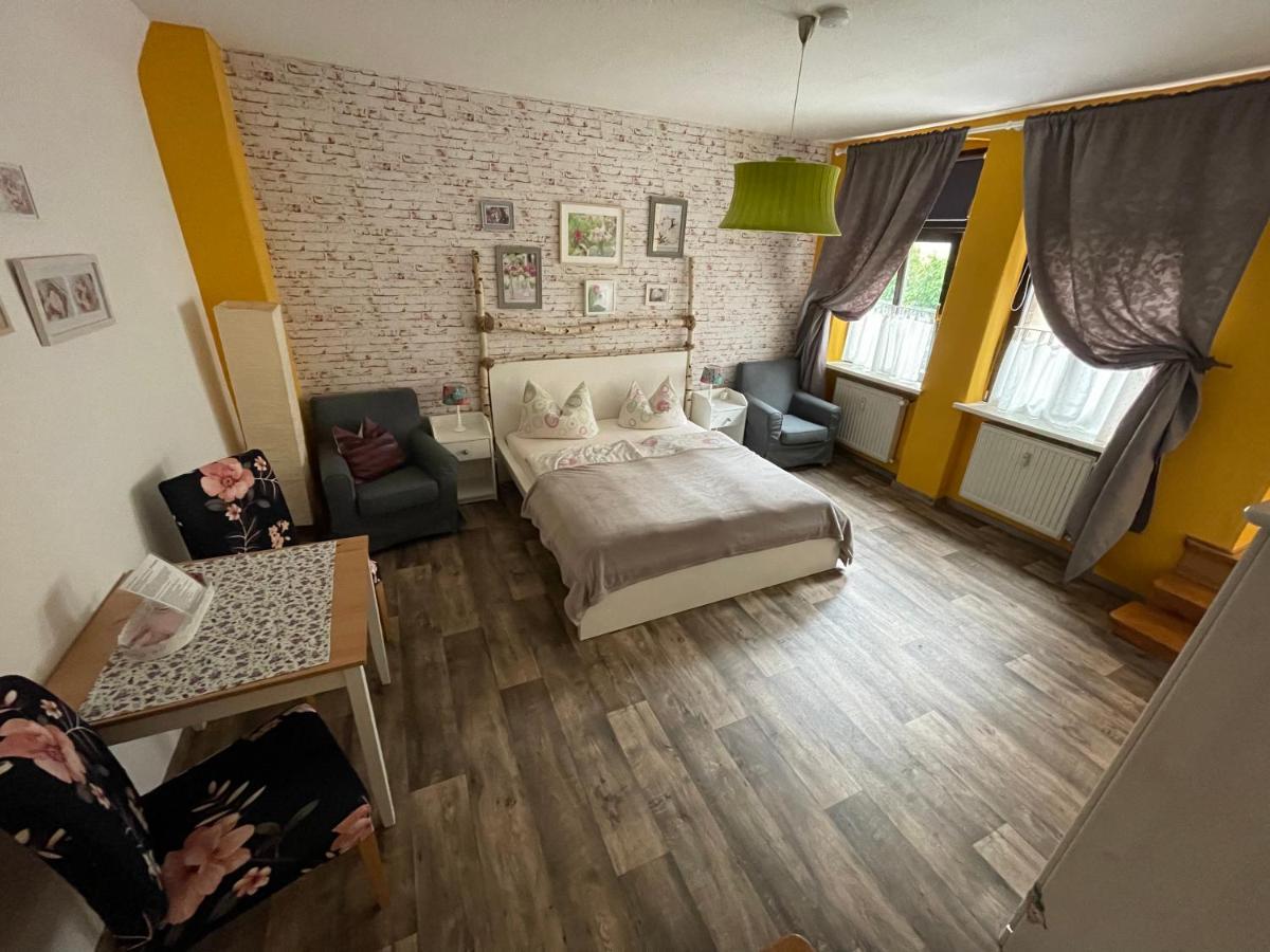 Pension Alt Naumburg Наумбург Екстериор снимка